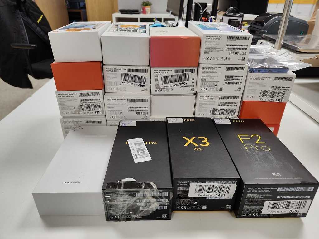 SUBASTA XIAOMI MOVIL BUENO  PANTALLA 27PCS Y PANTALLA ROTO 7PCS GX221100323